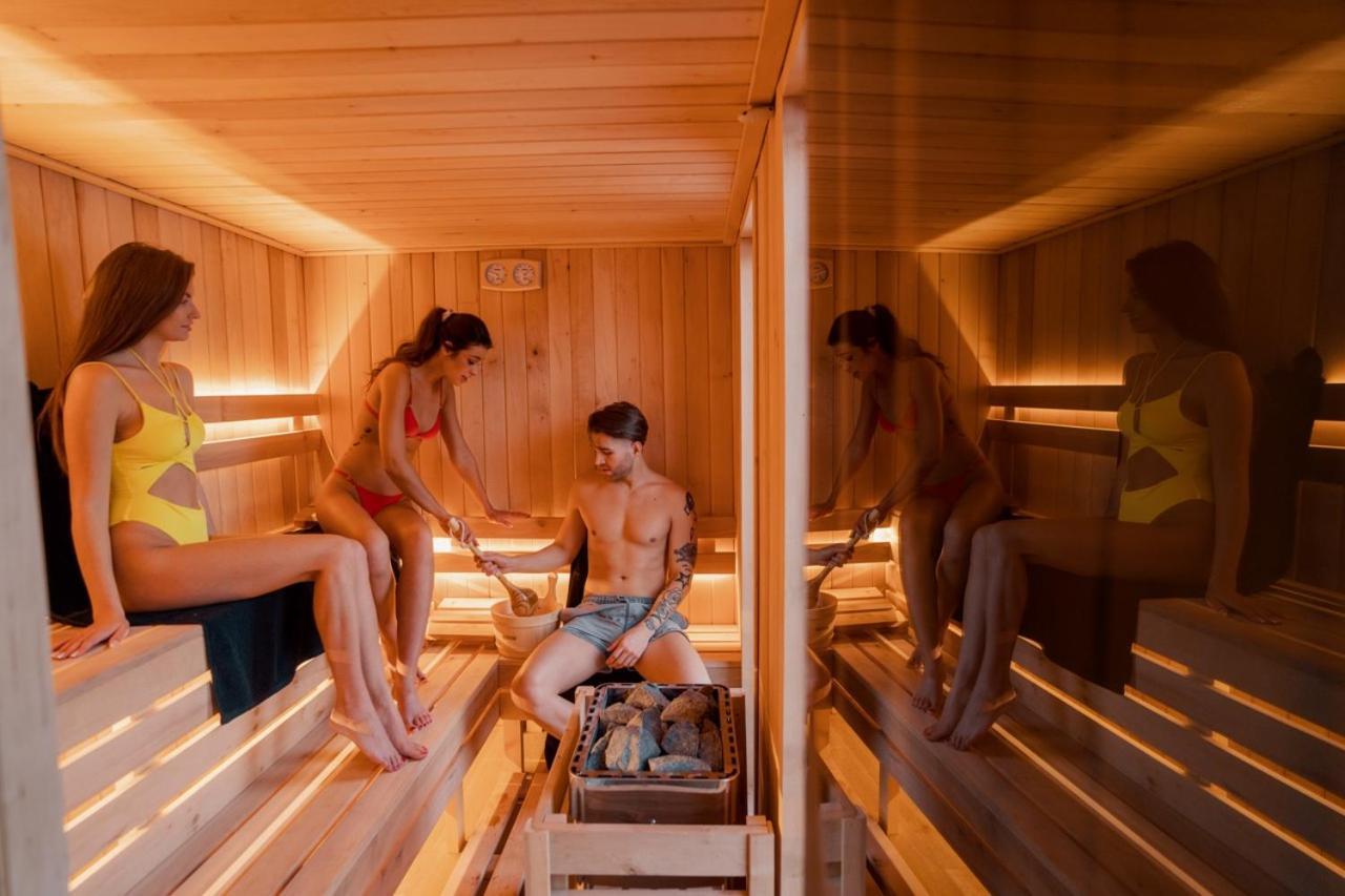 Dolina Barw - Caloroczne Domki Na Wynajem Рабка Экстерьер фото